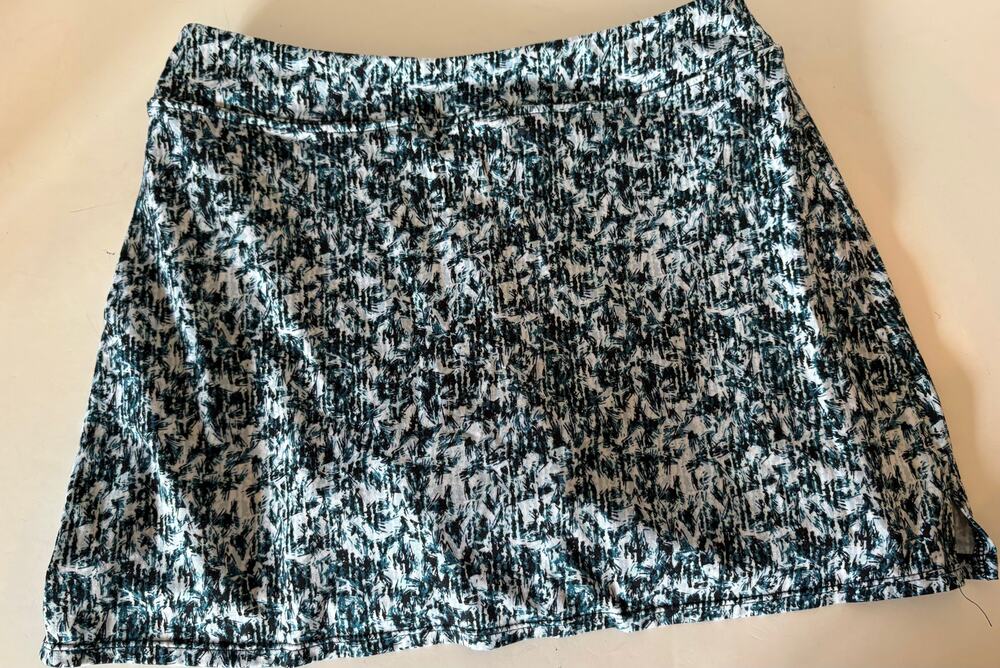 Tranquility by Colorado Clothing skort size small blue print